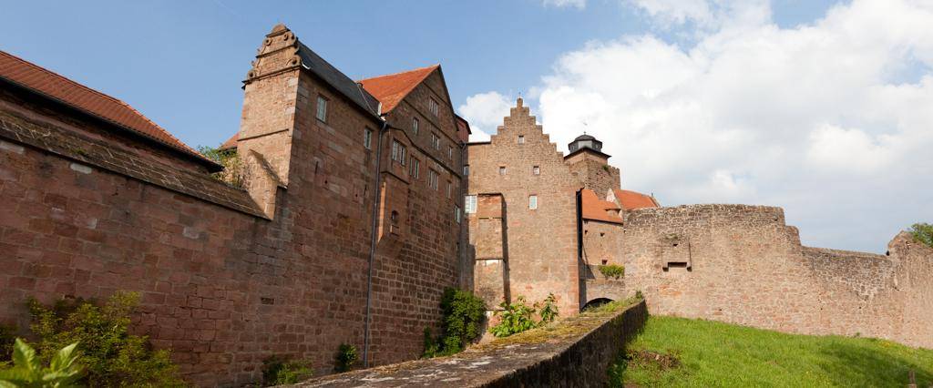 Burg Breuberg, Außenmauer